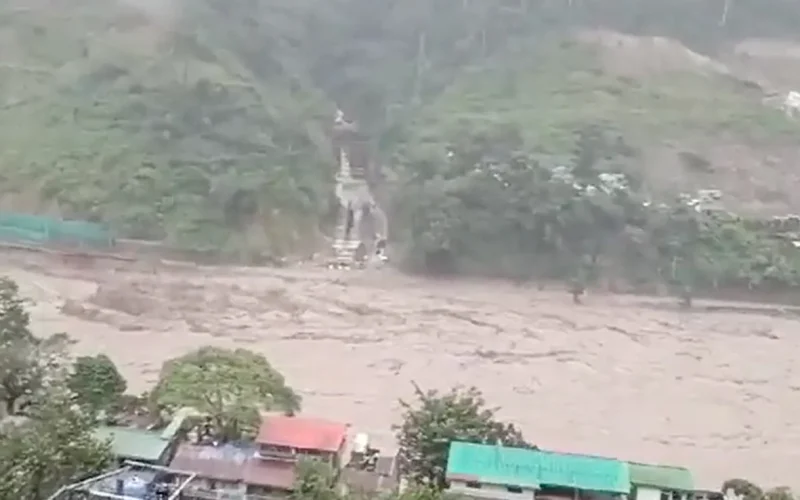 बाढीमा परेर २३ सैनिक बेपत्ता